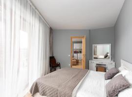 The Valley Residences And Spa SUITE 223, hótel í Bakuriani