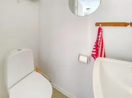 4 Bedroom Lovely Home In Löttorp