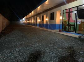 Alwin's beach resort, hotell i Tandag