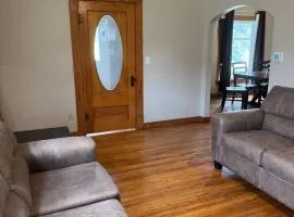 The Spruce House Family 4BR 2 Bath Great Location In Ogallala Close to Lake McConaughy