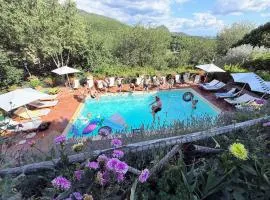 spoleto country park sleeps 28 with activities area, kiddies area, pool, games