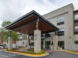 Holiday Inn Express & Suites Raleigh NE - Medical Ctr Area by IHG