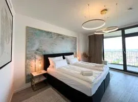 NEW I GREAT CITY VIEW I 32 FLOOR I BOXSPRINGBED and NETFLIX