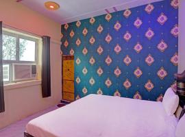 OYO Hotel PSR Palace And Restaurant, hotel en Aligarh