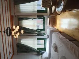 3 Floor History Mansion