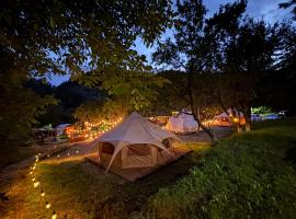 Alunis GLAMPING, hotelli kohteessa Aluniş