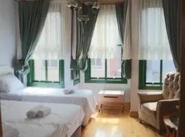 3 Floor History Mansion