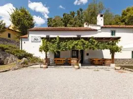 Kraška hiša Škrla