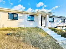 2 Bedrooms Minimalist Home in Moss Vale