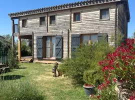 Cottage atypique avec piscine & accès au lac 6 personnes