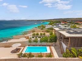 Reef Villas Bonaire Sun, Oceanfront luxury villa with private pool, luxusní hotel v destinaci Kralendijk