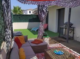 Villa Les jardins de Lou، فندق في بيسان