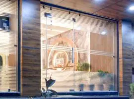 Super Townhouse OAK Bulbuli Neer