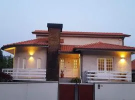 Sweet 3 Bedrooms Terrace Home Close Esposende