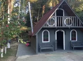 Juquitiba Chácara Recanto dos Magos Chalé Piscina Fogão a Lenha Churrasqueira