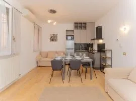 New Exclusive Apartment FONDAZIONE PRADA Tram to Duomo