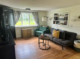 Woodford Rest, помешкання з кухнею у місті Woodford