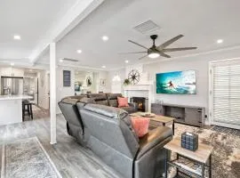 Luxury Beach Duplex, Sleeps 9, Dog-Friendly, AC, Fire Pit & Grill