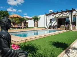 Modern 3 Bedroom Villa in Ibiza City, 1260