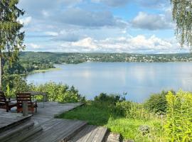 Nature- & lakeside accommodation, villa in Lerum