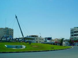 Marina Apartment 4, hotel in zona Theofilos Georgiadis Park, Larnaca