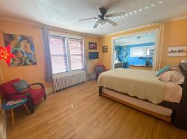 Ravenscroft Rentals, apartment in Asheville