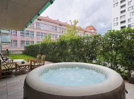 Jegeho Family Escape with garden, hot tub and free parking