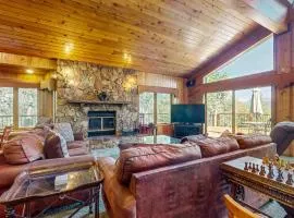 Big Bear 7th Heaven ~ Lakeview Chalet with Hot Tub, Sauna, Grill, Great Deck Views