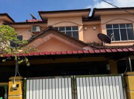 Homestay NIA Chukai, Hotel in Gua Sai