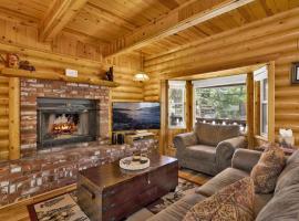 Cub's Cabin / Charming 3-Bedroom Log Cabin Near Big Bear Lake, hotel in Big Bear Lake