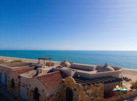 Casa Serenity - Beachfront Vacation Rental in San Felipe, hotel in Don Pancho