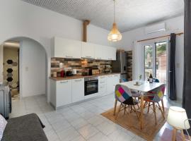 Meraki Apartment by PaxosRetreats, hotel u gradu Longós