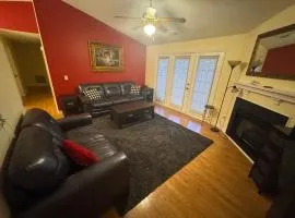2Bed 2Bath Cozy Apartment off Guilford college!