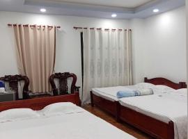 HOTEL MOTeL Đồng Khởi, acomoda&ccedil;&atilde;o com cozinha em Giồng T&uacute; &ETH;iền