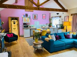 The Clock House Hideaway, Hotel in Lamberhurst