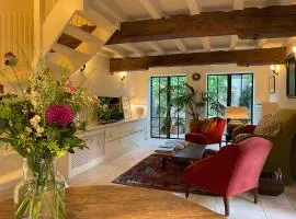 The Herring's Residence - Stylish Private Cottage with Breakfast in Historic Center - Adults-Only