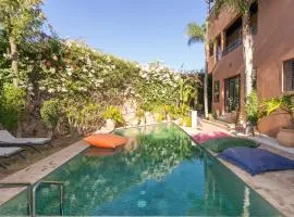 Villa centre Marrakech piscine sans vis-à-vis et Jacuzzi