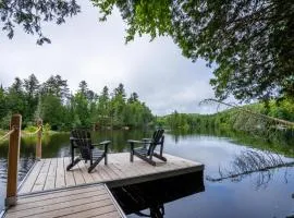 Cottage Le Petit Renard Waterfront & Jacuzzi