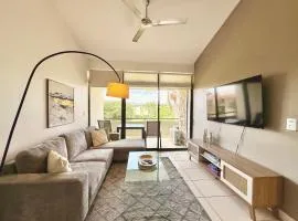 Brand New lake view Penthouse with office space