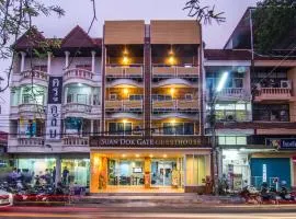 Suan Dok Gate Guesthouse