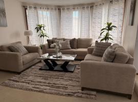 Serene home, hotel in Gresham