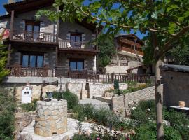 Theasis suites-Ορεινή Φιλοξενία, hotel sa Kato Trikala Korinthias