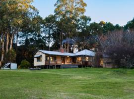 The Farmhouse, elegance in the Margaret River coastal countryside, фермерский дом в городе Rosa Brook