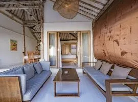Villa La Luna 2BR Joglo Style with Pool by Damaresa