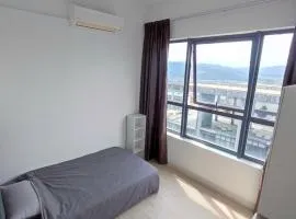 Comfy Room in High Floor!