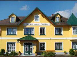 Neues Gästehaus und Hotel-Pension zum Gmoana, готель у місті Занкт-Фалентин
