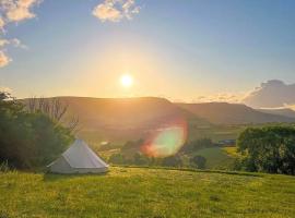 Campston Hill Wild Glamping, &omicron;&rho;&gamma;&alpha;&nu;&omega;&mu;έ&nu;&omicron; &kappa;ά&mu;&pi;&iota;&nu;&gamma;&kappa; &sigma;&epsilon; Llangattock Lingoed