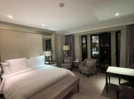 Grand Boutique Hotel