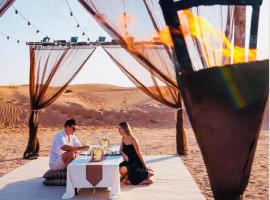 Desert island Camp & Resort Jaisalmer, hotel in Sām