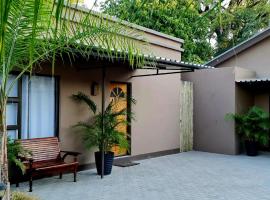 Mil&aacute;ns Bed and Breakfast, готель з парковкою у місті Катіма-Муліло